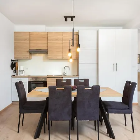 Limani Apartment
